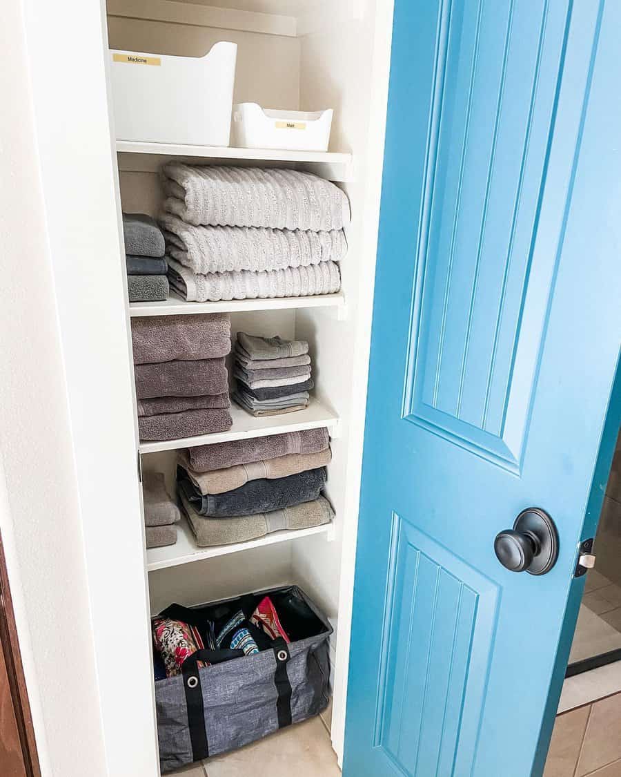 Towel closet organization techniques