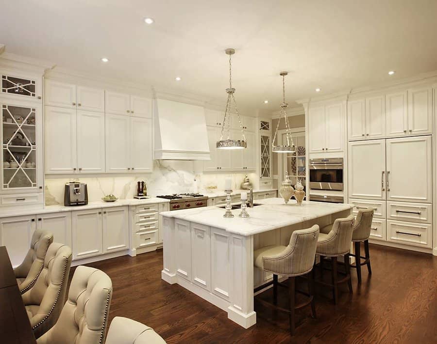 Traditional kitchen island