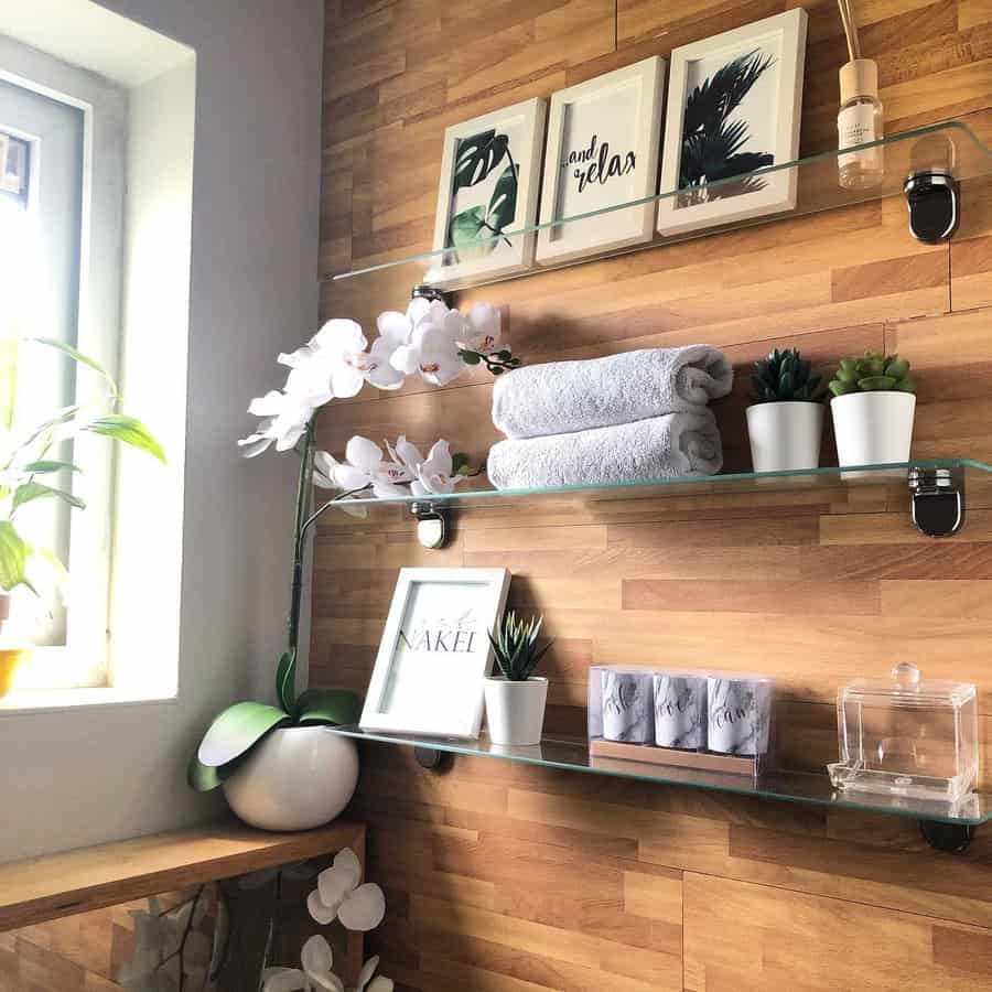 Styling shelf in bathroom