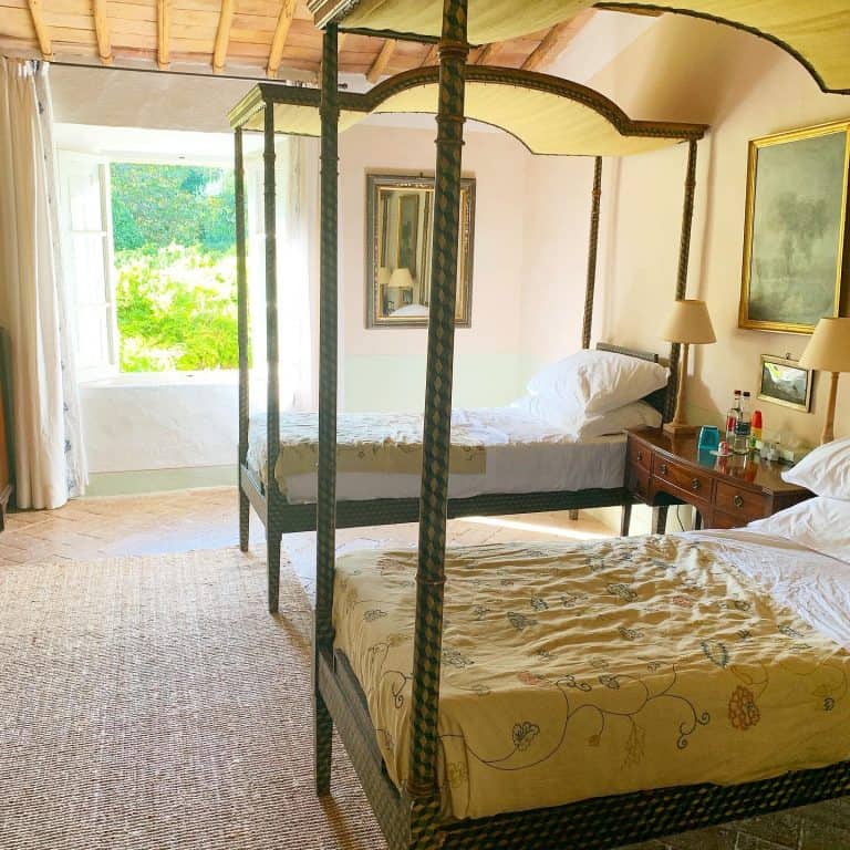 29 Canopy Bed Ideas for a Dreamy Bedroom