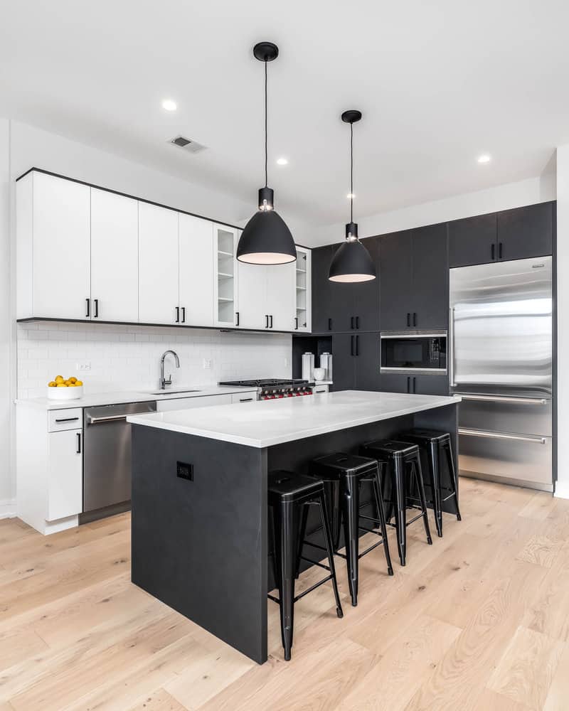 Two tone kitchen cabinets