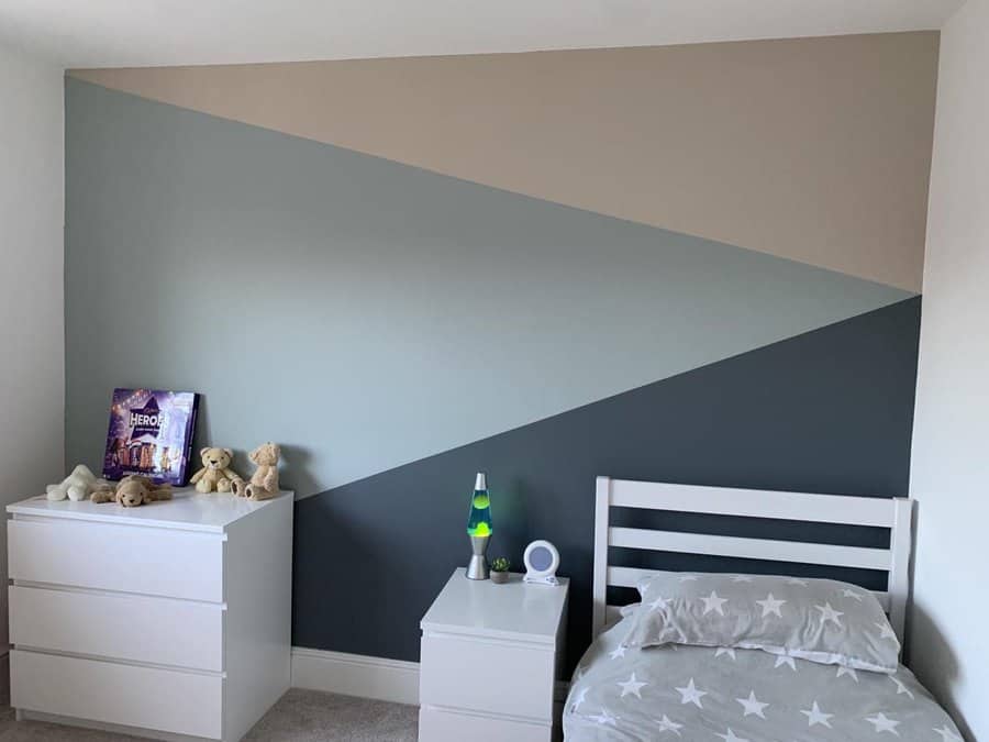 Shape mural bedroom paint