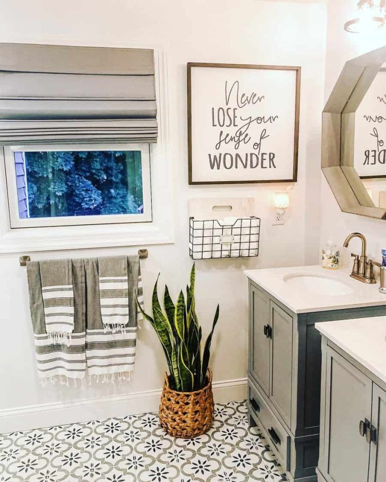 18 Bathroom Art Ideas to Elevate Your Space