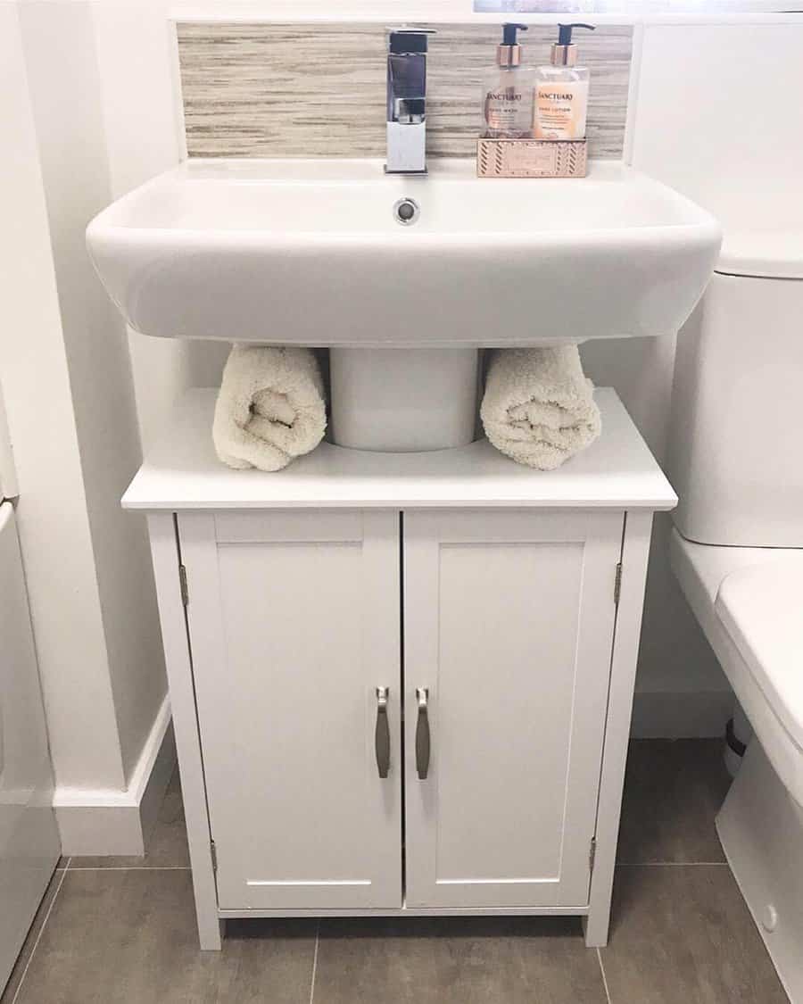 vanity towel shelf
