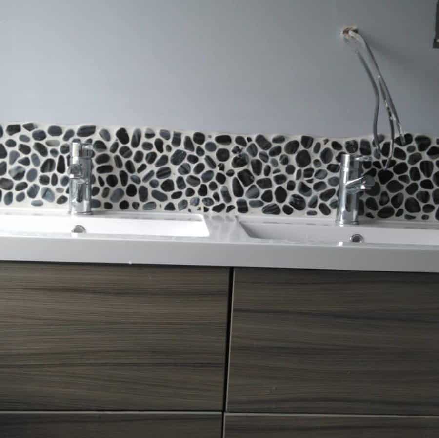 Pebble tile backsplash