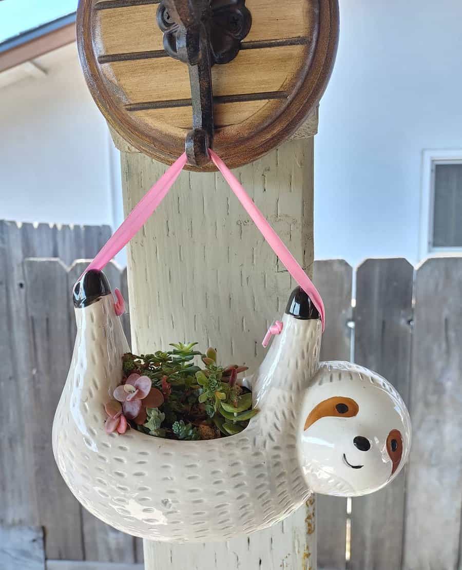 Hanging planter 