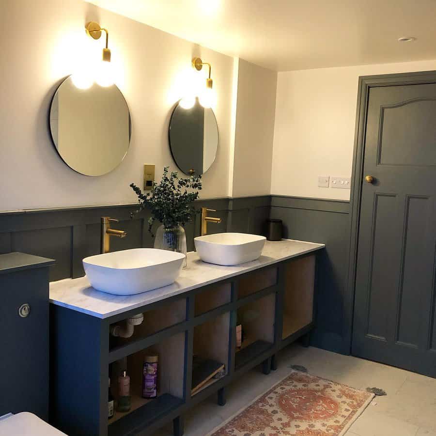 Modern bathroom with two vanity lights