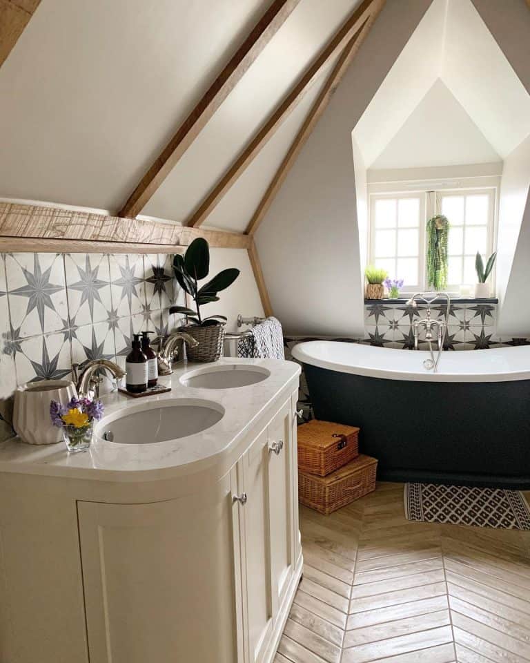 11 Bathroom Ceiling Ideas to Catch Your Eye - Trendey