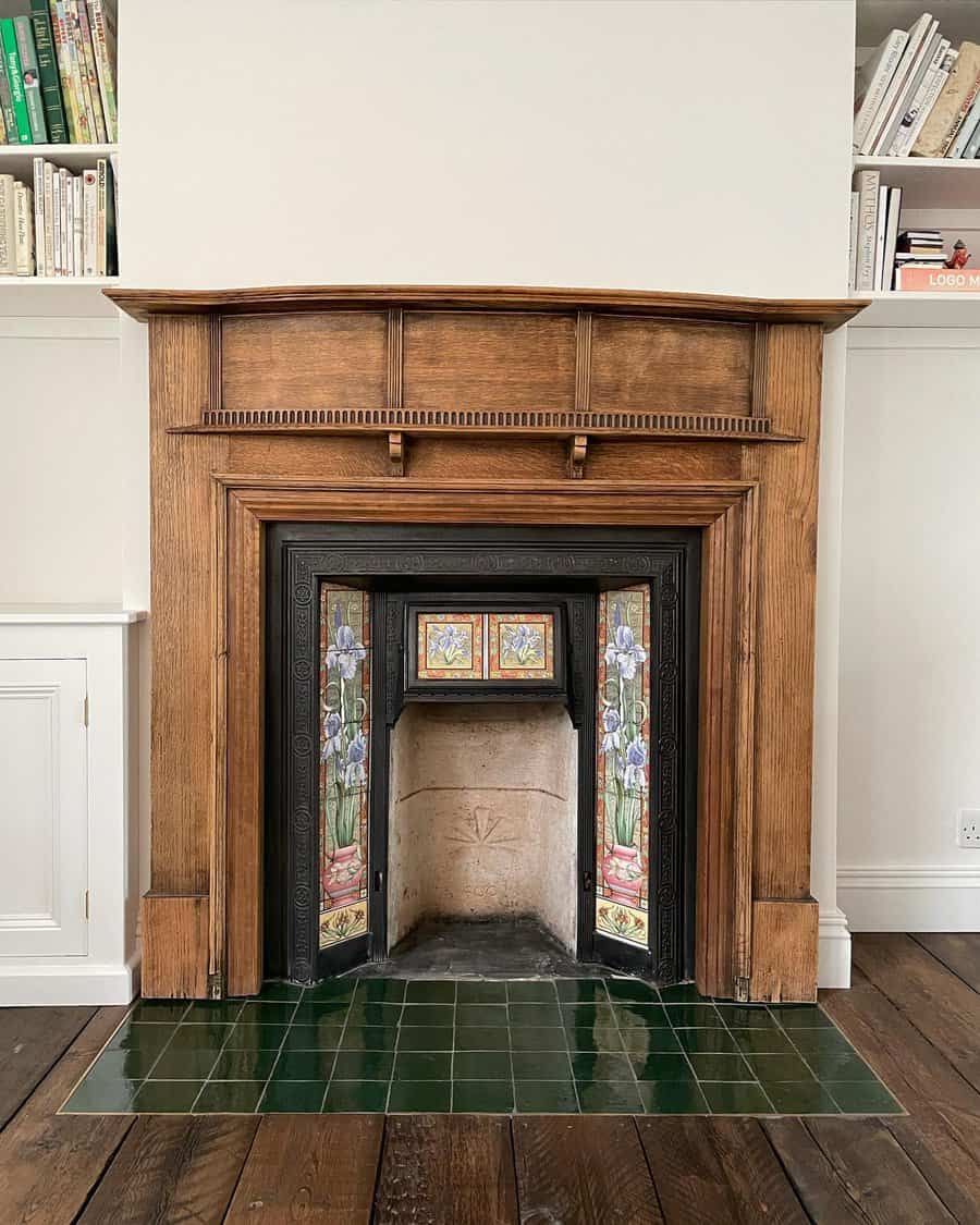 traditional fireplace mantelpiece