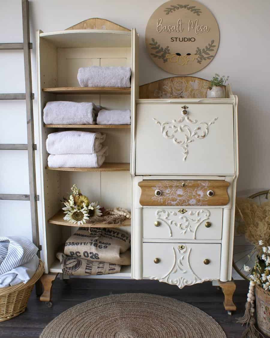 Vintage Blanket Storage Ideas basaltmesastudio