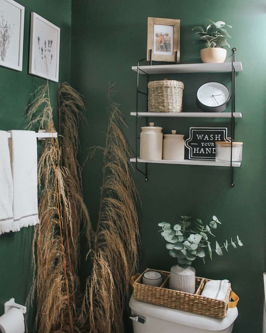 Wall mounted bathroom shelf