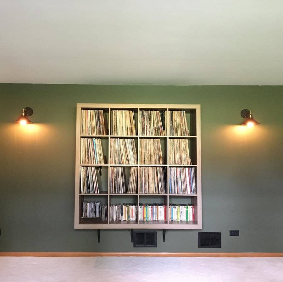 Vinyl display shelf