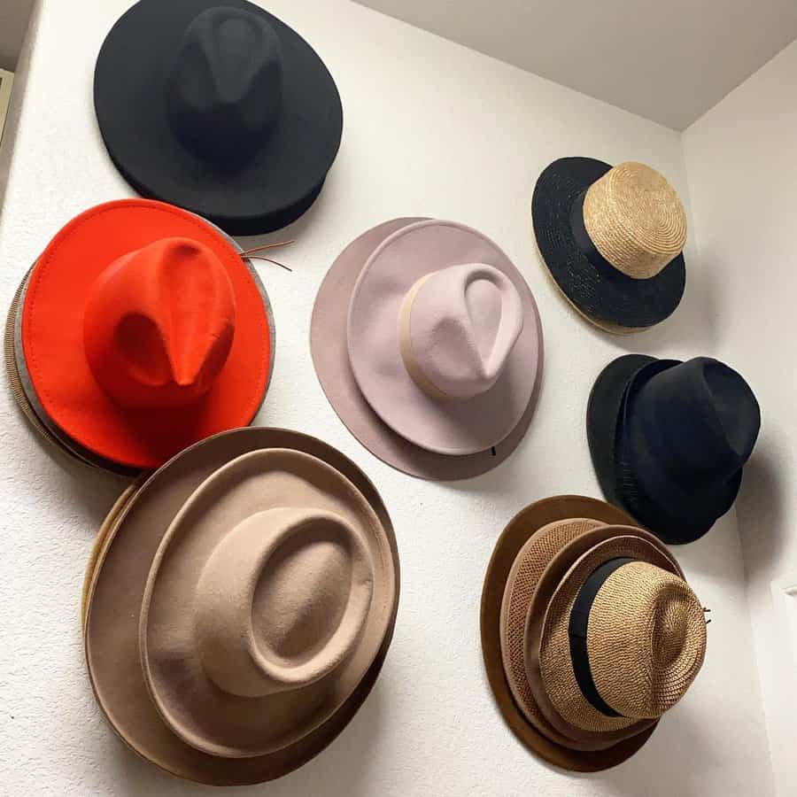 wall-mounted hat hooks