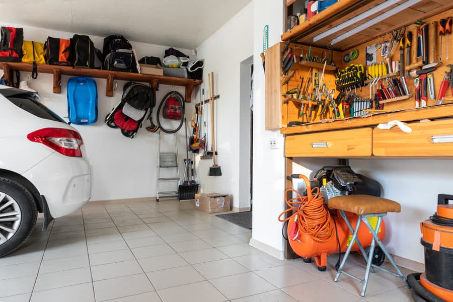 Wall mounted workbench