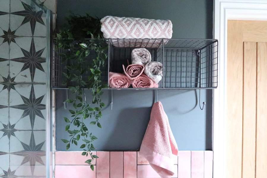 Metal crate towel storage