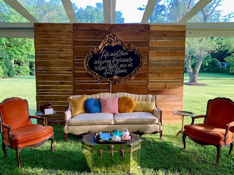 Wedding setting with pallet walls