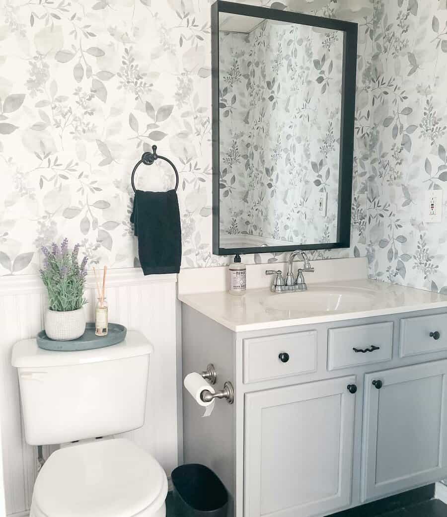 Shabby chic half bathroom