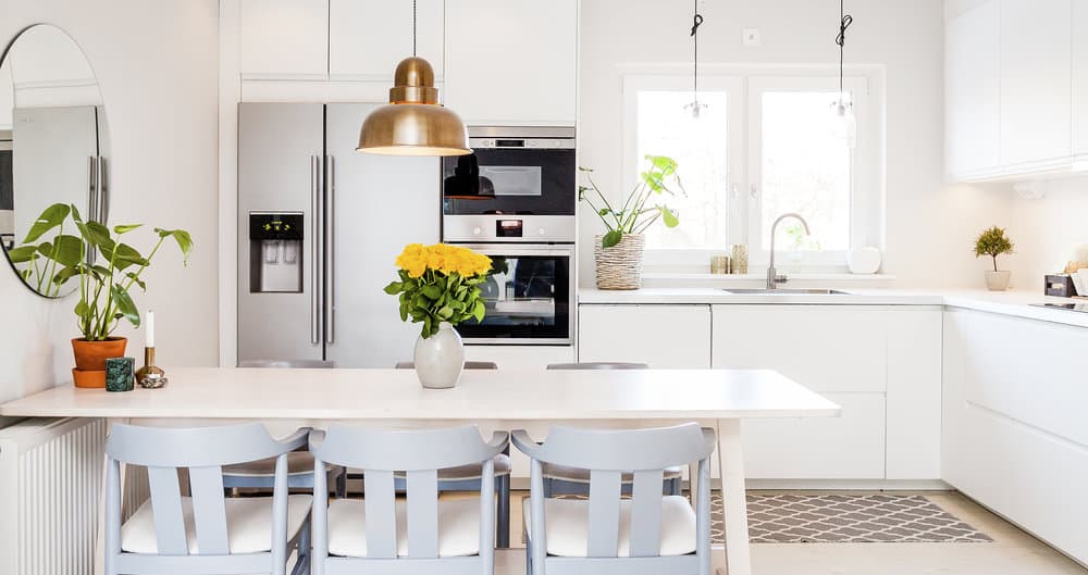 White kitchen cabinet