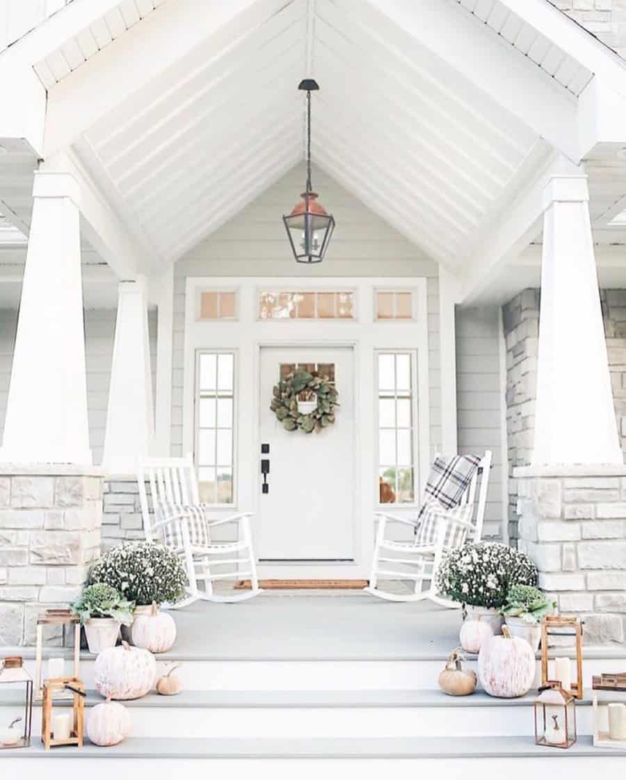 Porch ceiling with pendant lights 