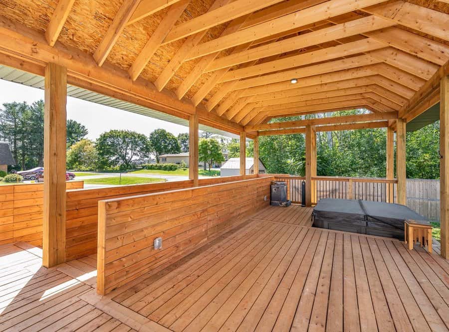 covered deck with ceiling beams