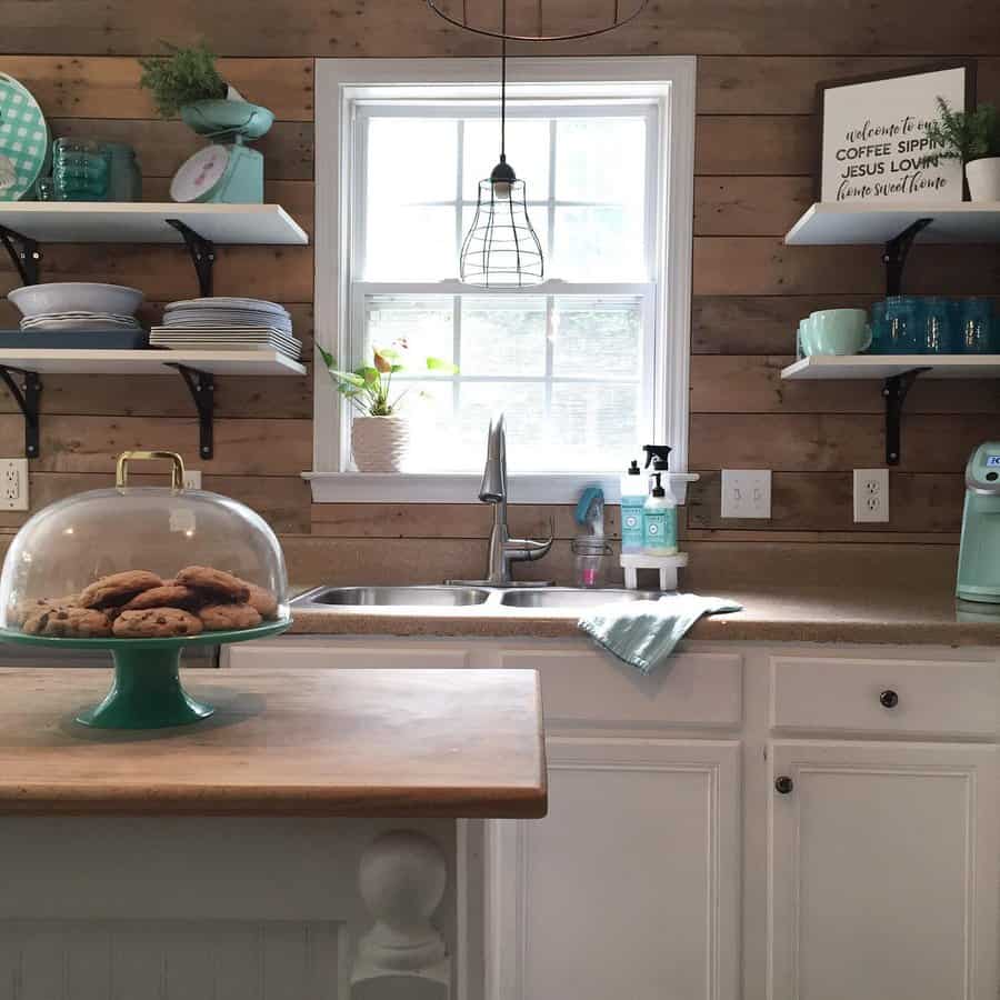 Wood backsplash for kitchen