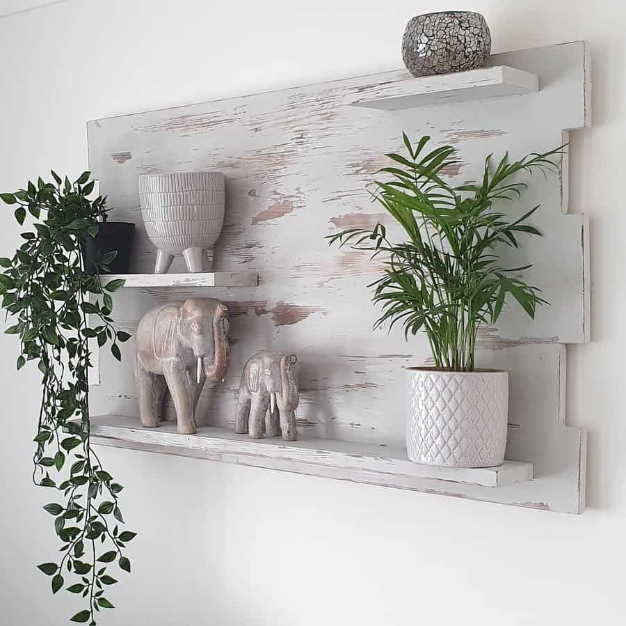 Floating shelf