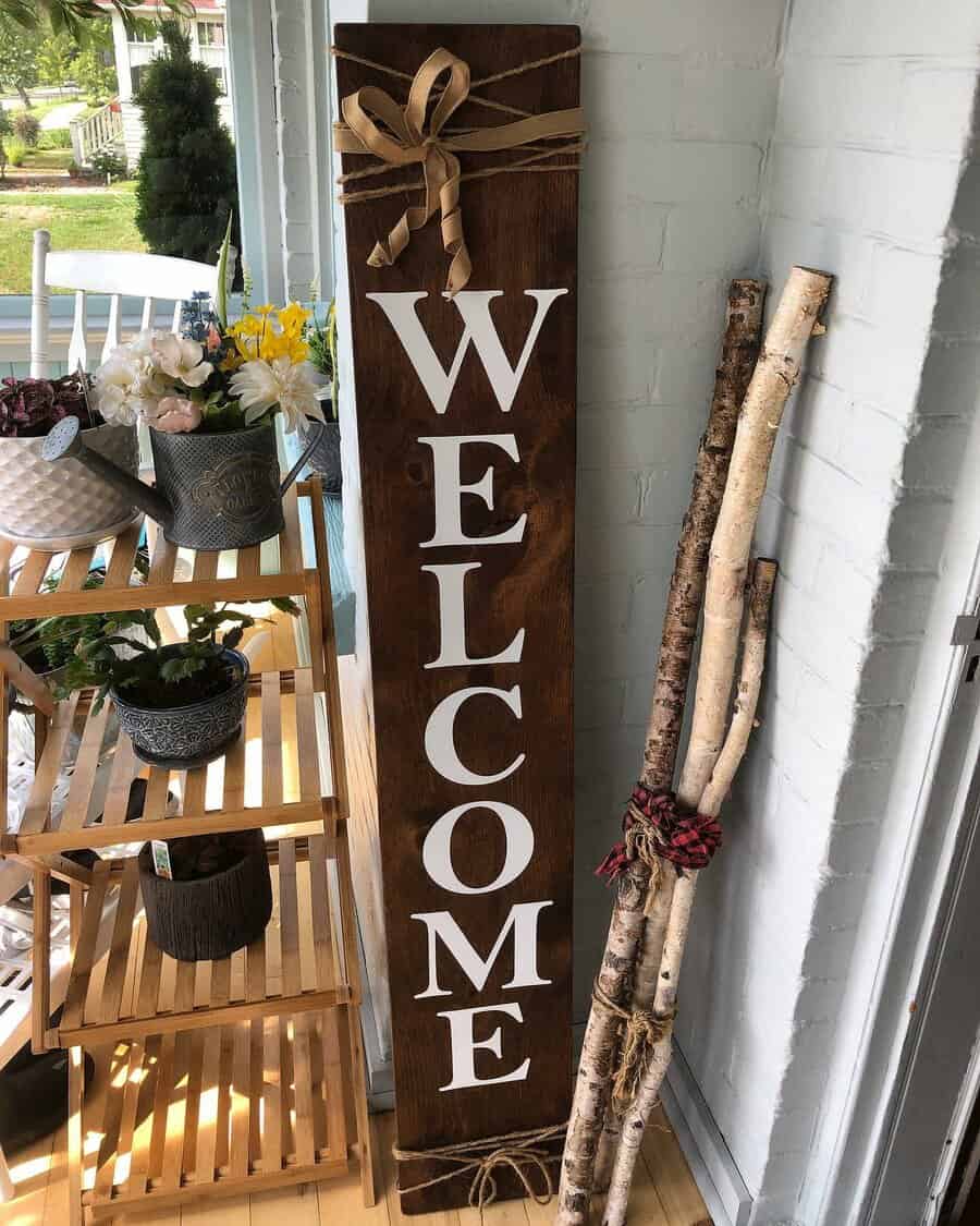 Wooden welcome sign