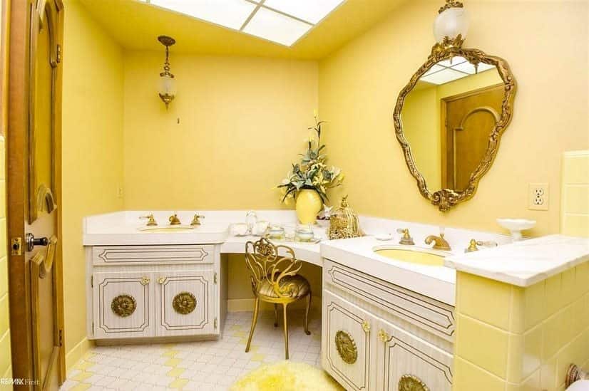 Yellow bathroom walls