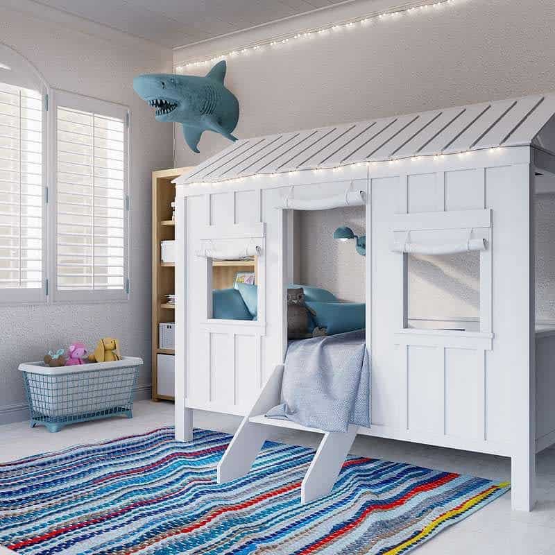 cartoon-themed kids' small bedroom