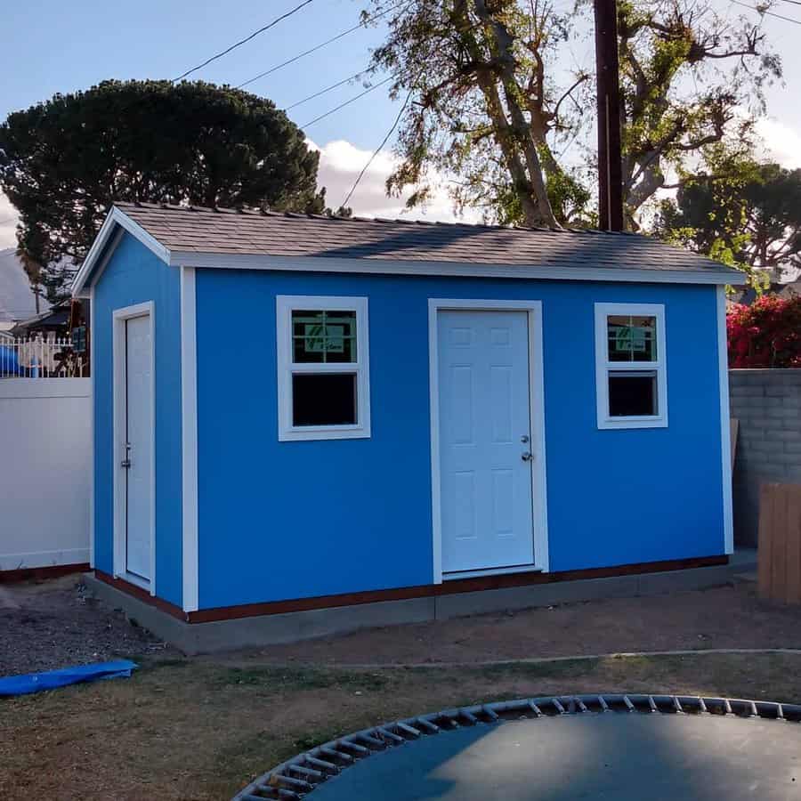 Elevated garden shed 