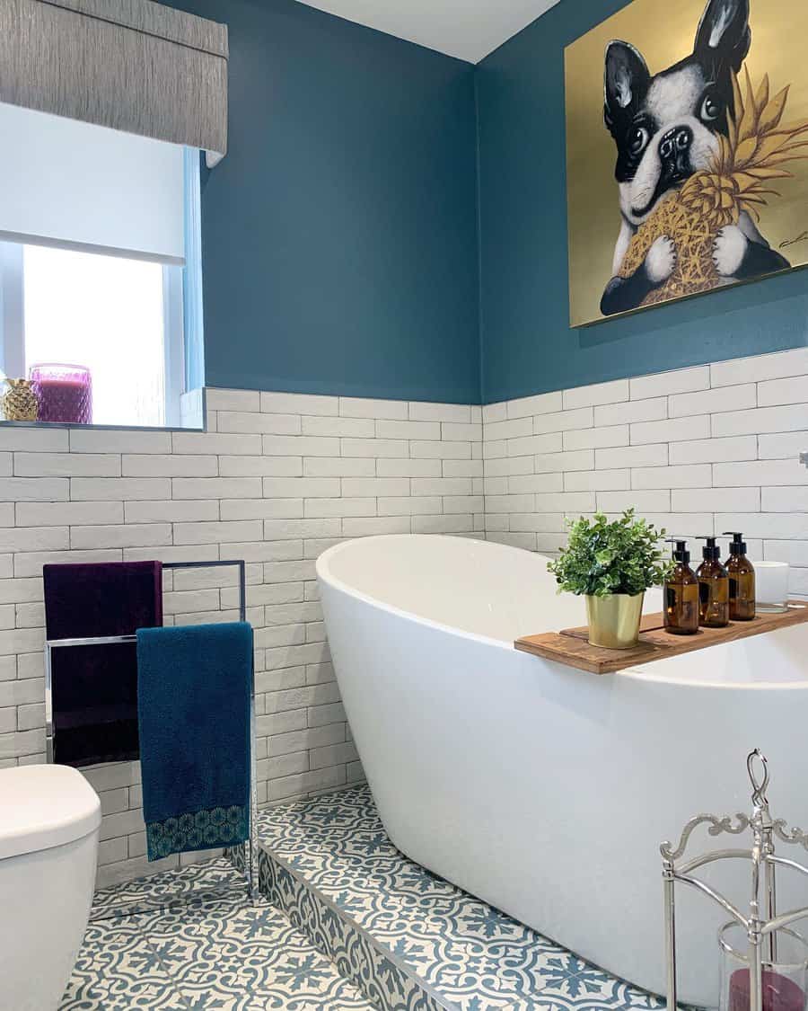 Contemporary blue bathroom