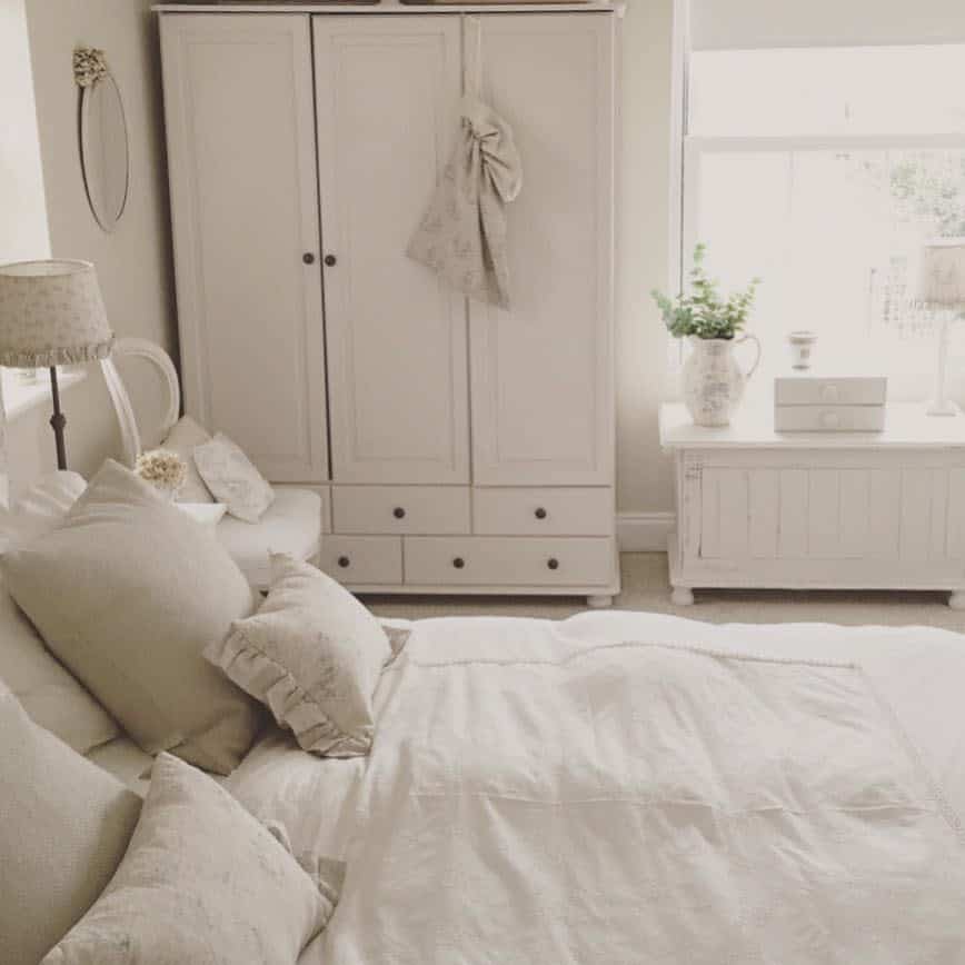 Cottage Bedroom Ideas For Women betsyblairhome