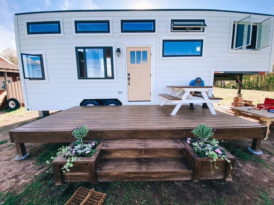 floating deck with stairs 