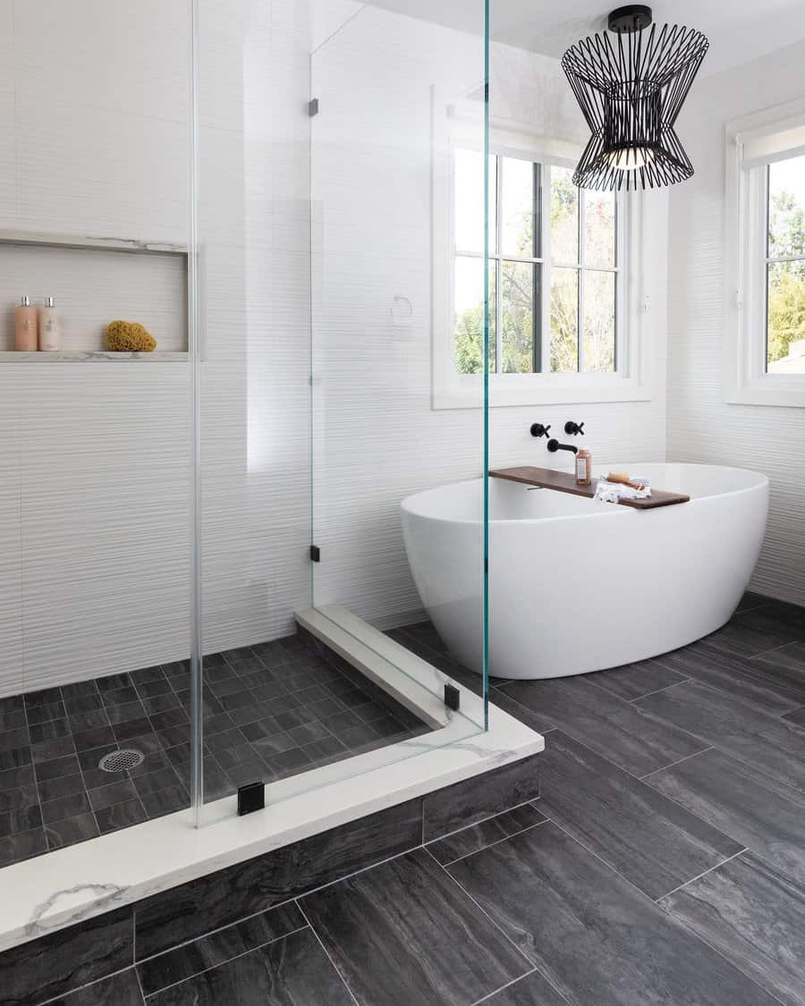 Black and white bathroom decor