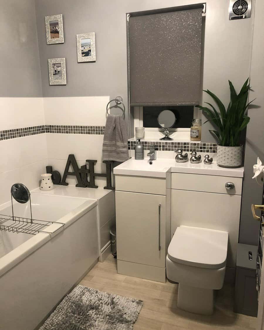 small bathroom with one color palette