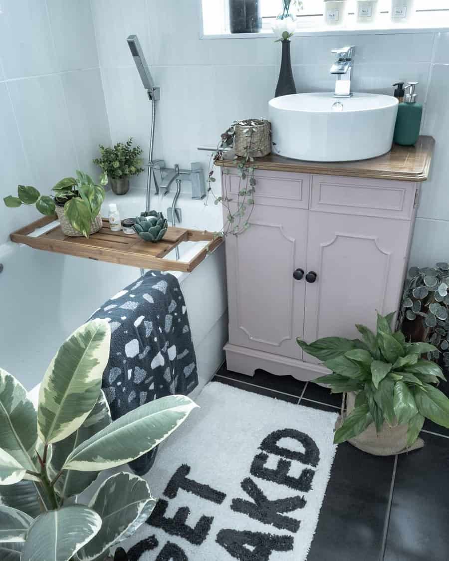 small bathroom with plants 