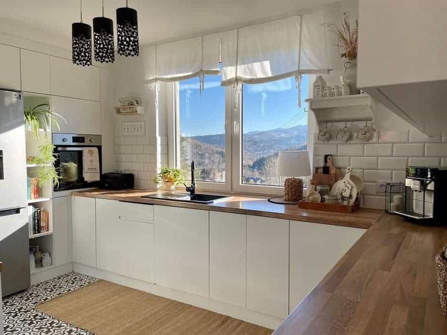 Aesthetic farmhouse kitchen