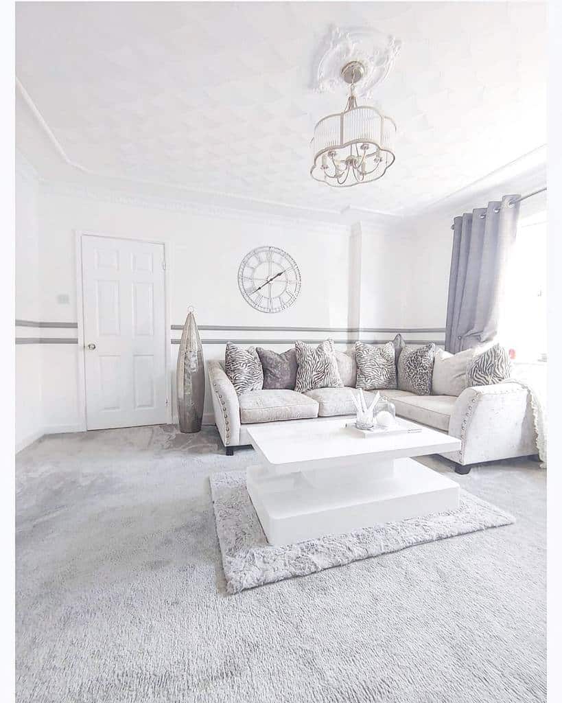 Glamorous white living room