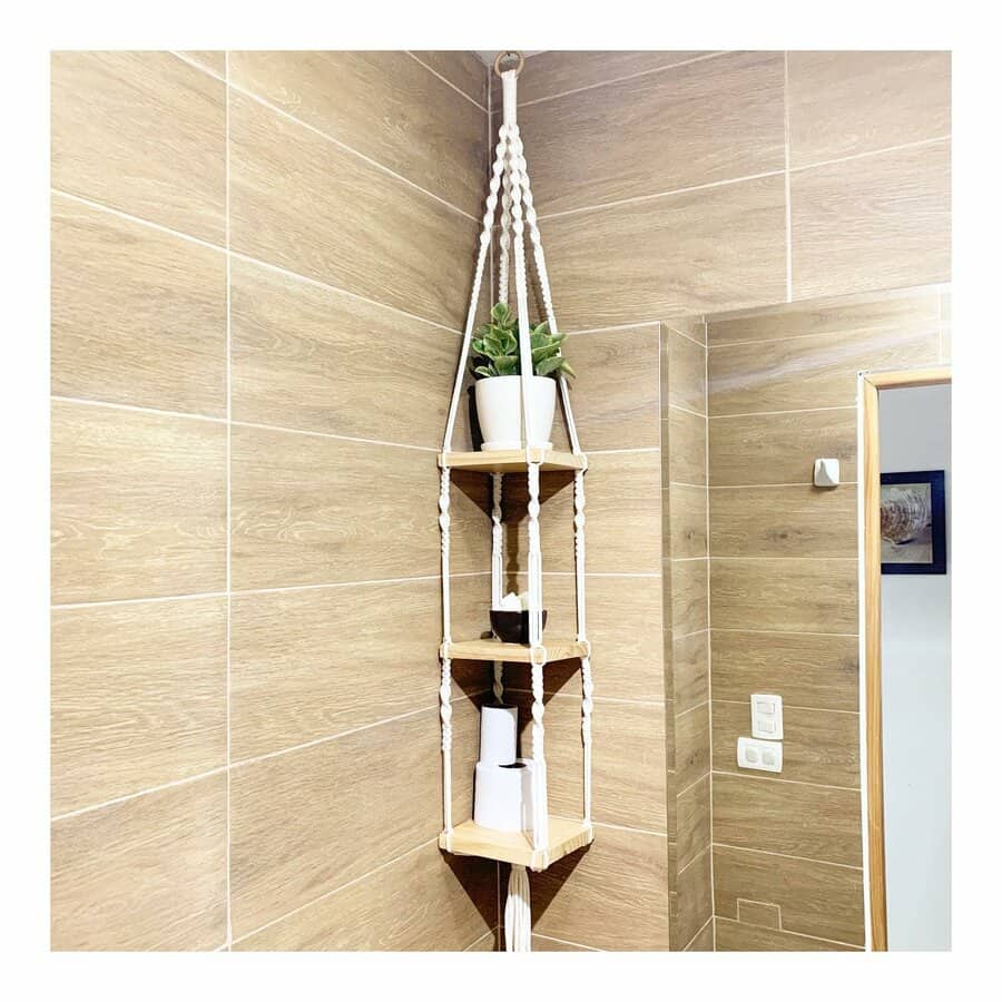 Hanging shelves