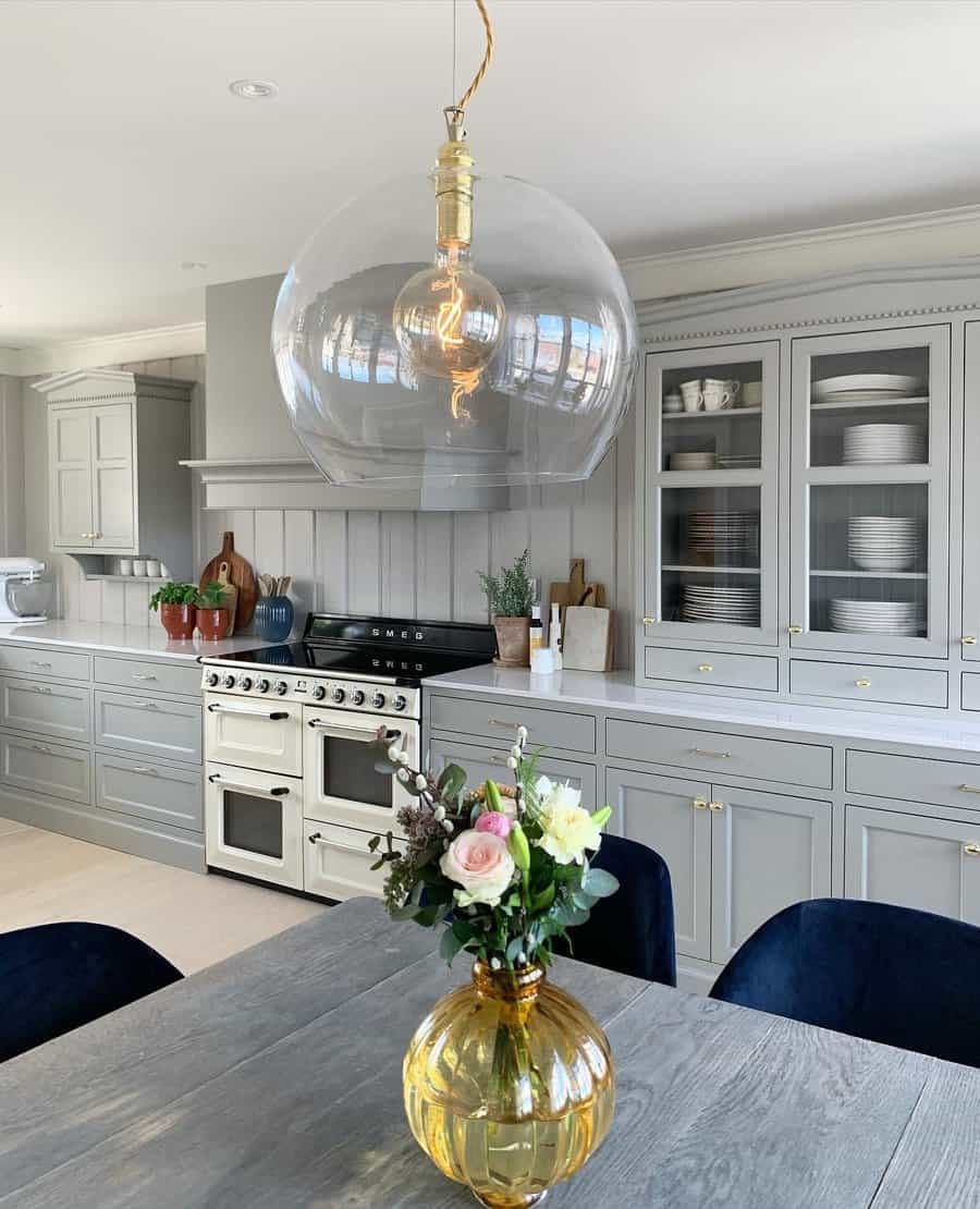 small kitchen with pendant lamp