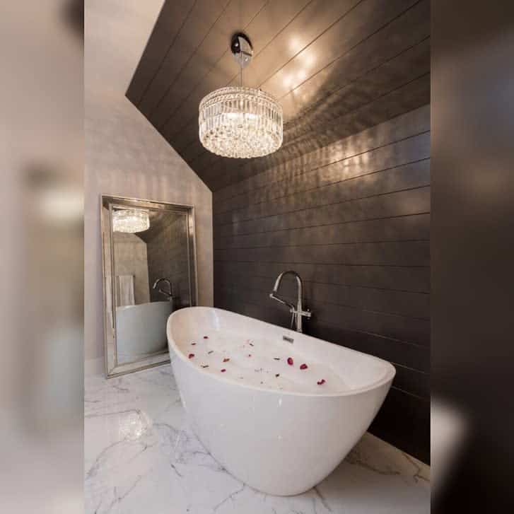 Luxurious black and white bathroom