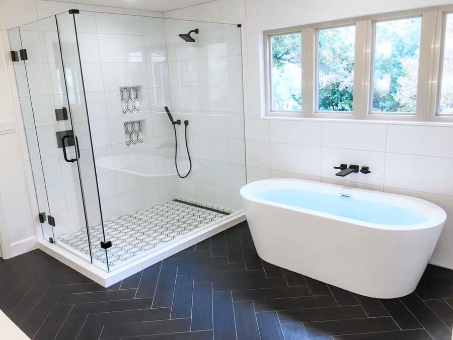 Black and white bathroom