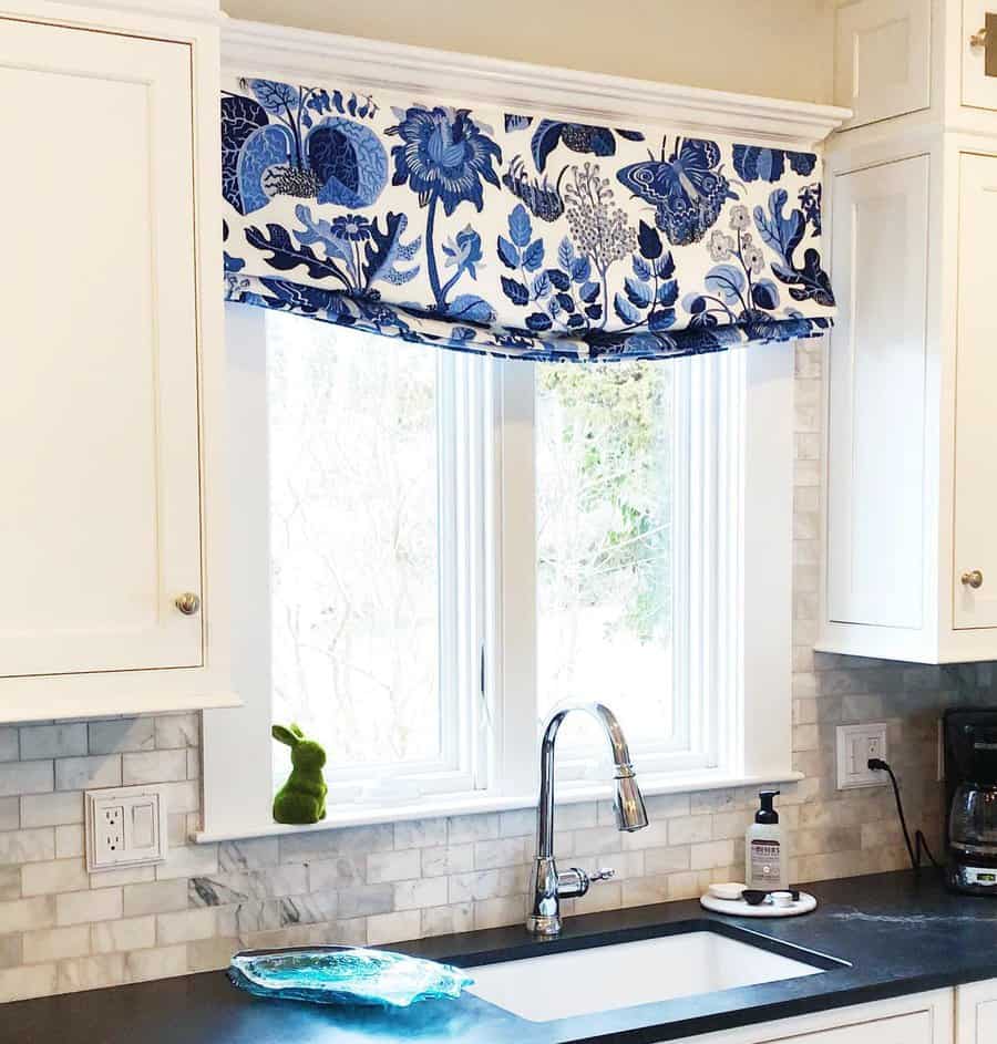 Mock Roman Shade Kitchen Valance Ideas thepleasanthome