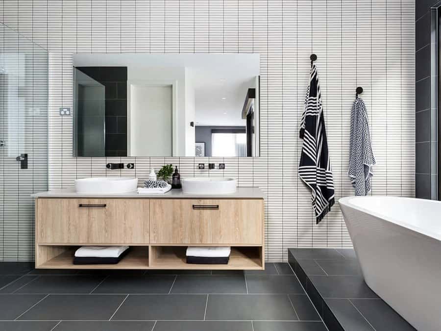 Modern black and white bathroom