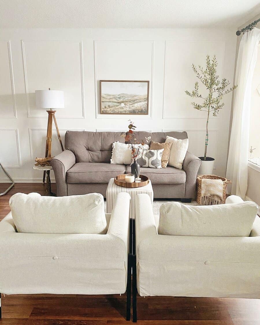 White living room with neutral color accent