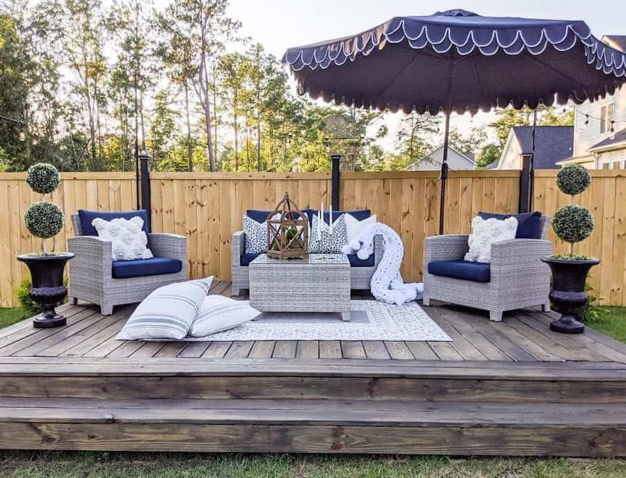 Floating deck with shaded seating 