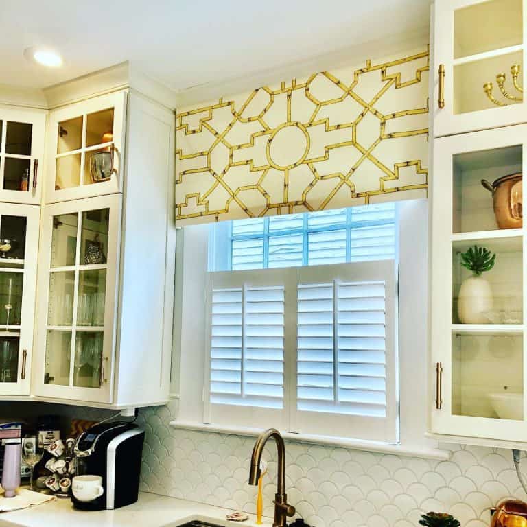 15 Kitchen Valance Ideas To Dress Windows   Pelmet Kitchen Valance Ideas Sewphiescustomfabrications 768x768 