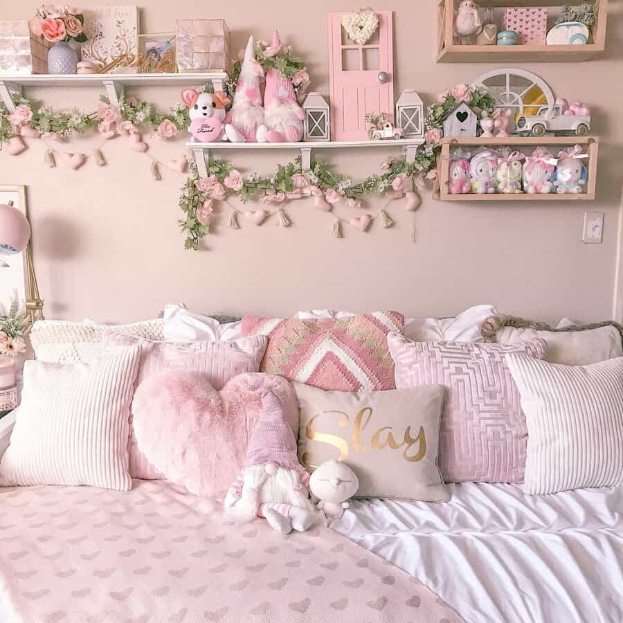 Pink shade bedroom