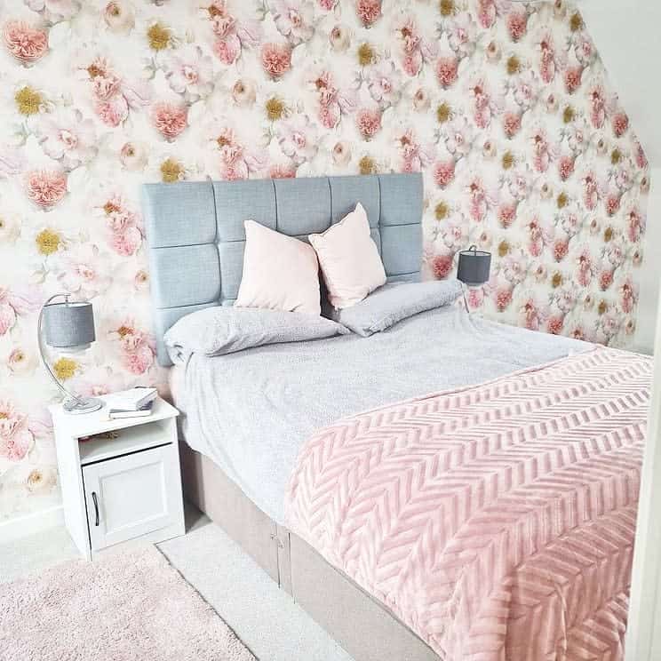 pink floral wallpaper