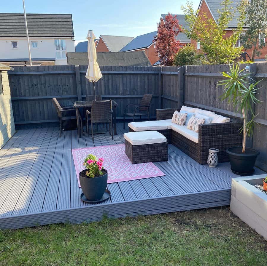 Floating deck with shaded seating 